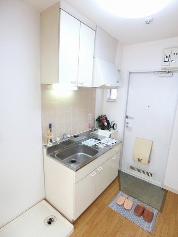 キッチン　ガスコンロ設置可能のキッチンです☆場所を取るお鍋やお皿もすっ