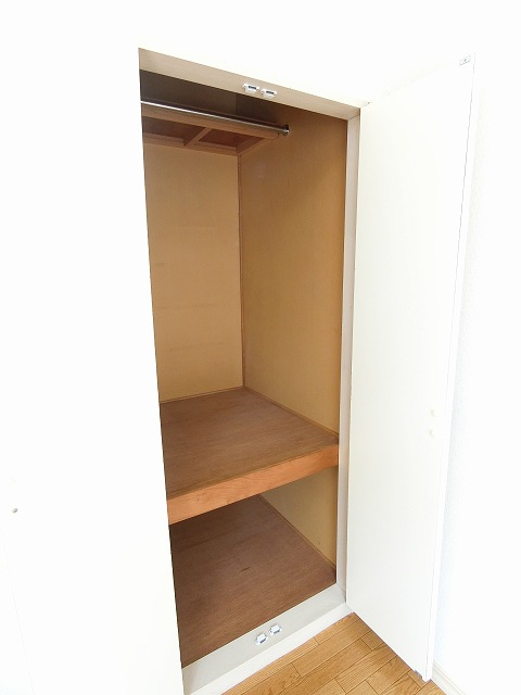 収納　洋室6.2帖のお部屋にあるクローゼットです！お洋服もしわにな