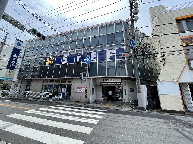 銀行　横浜銀行　鴨居駅前支店（銀行）まで357m