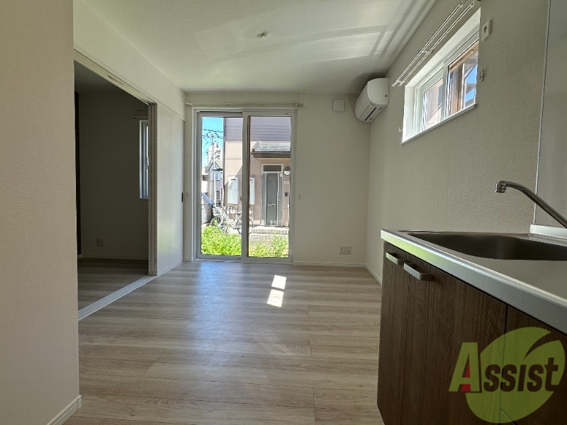 居室・リビング　７．５帖の洋室になります。伸び伸び出来そうですね。