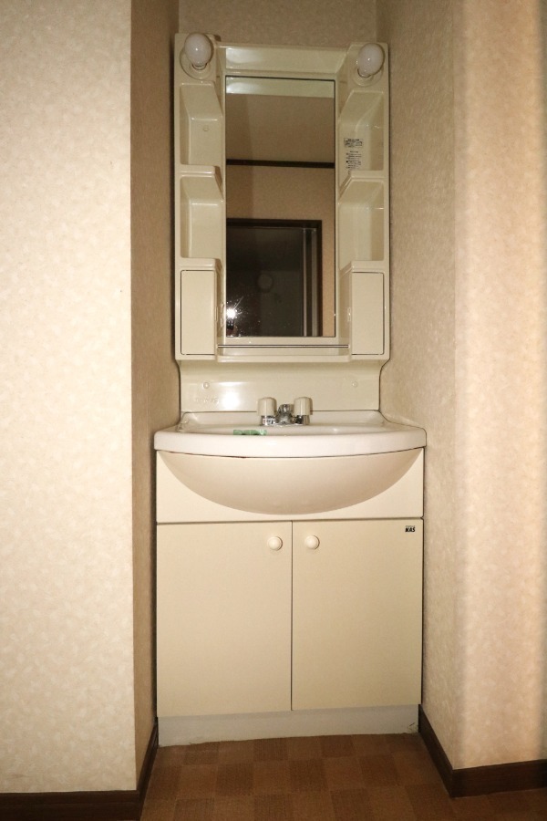 洗面設備　洗面化粧台