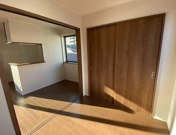 収納　別部屋の写真を使用しております。