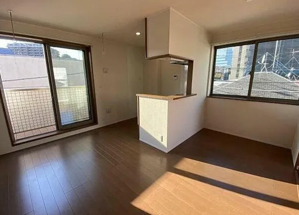 居室・リビング　別部屋の写真を使用しております。