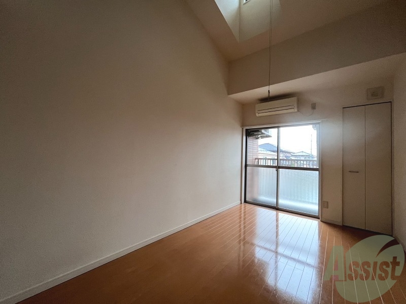 その他部屋・スペース　７．４帖のお部屋です！家具の配置も考えられますね。