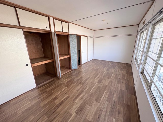 収納　各洋室に収納力バッチリの収納があります。