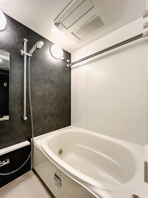 バス・シャワールーム　※写真は同タイプ住戸です。