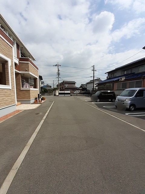 駐車場　駐車場