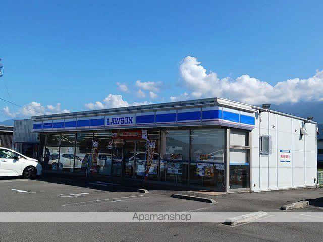 コンビニ　ローソン新居浜滝の宮町店（コンビニ）まで822m