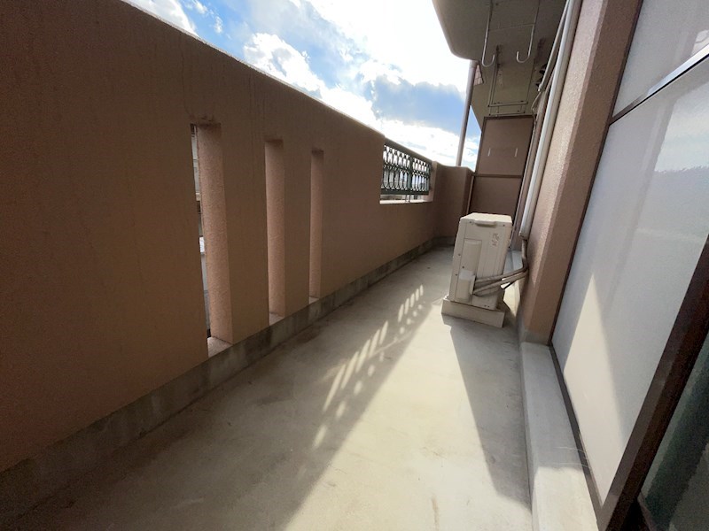 バルコニー　当物件の参考写真です。(同建物の部屋)