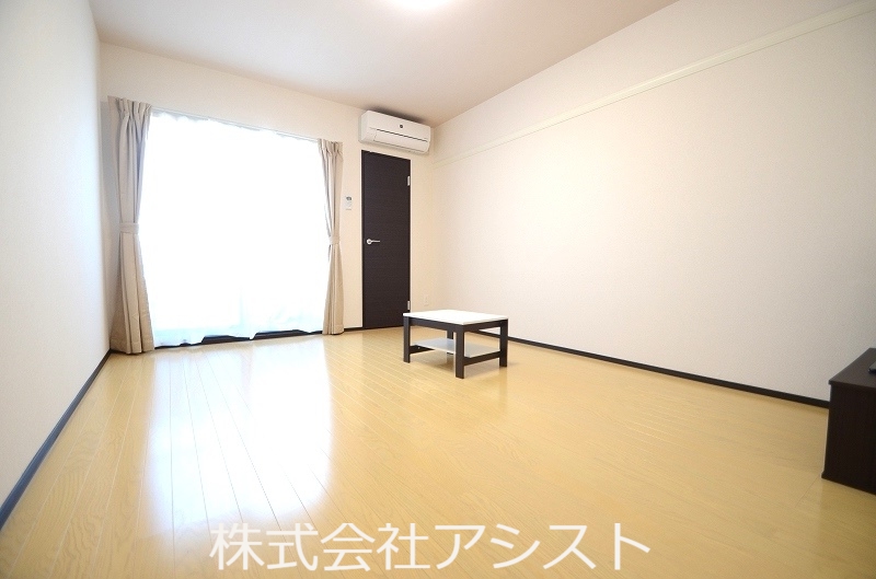 居室・リビング　設備仕様は号室により異なる為、現況を優先致します。