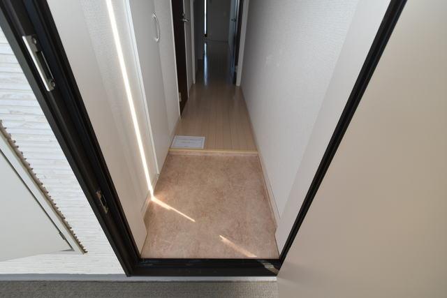 玄関　※参考写真