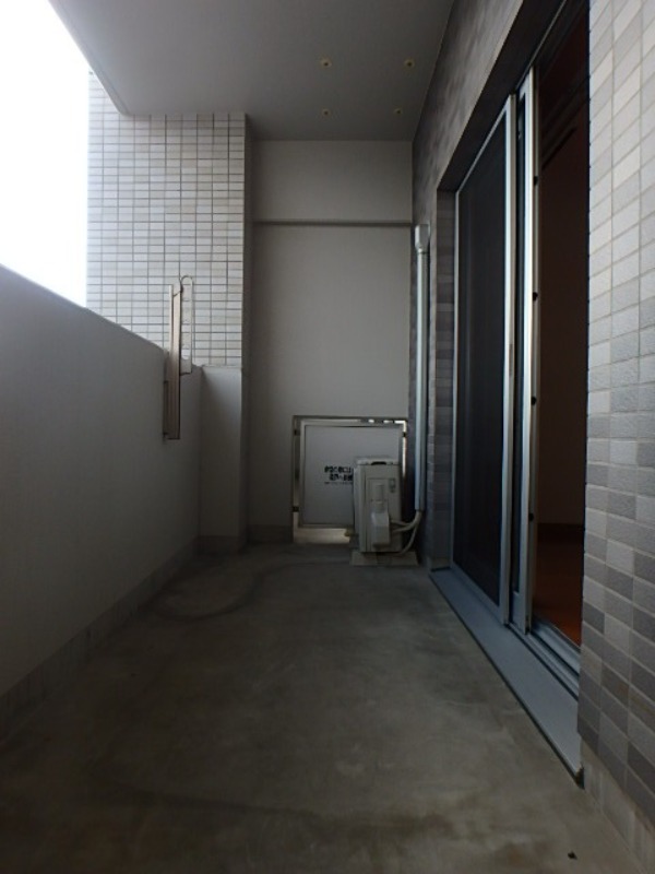 バルコニー　図面と現状に相違がある場合には現状を優先