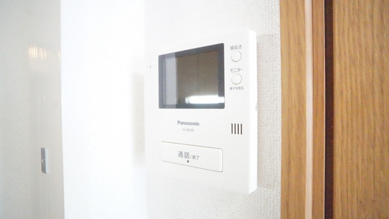 セキュリティ　モニター付きインターホン