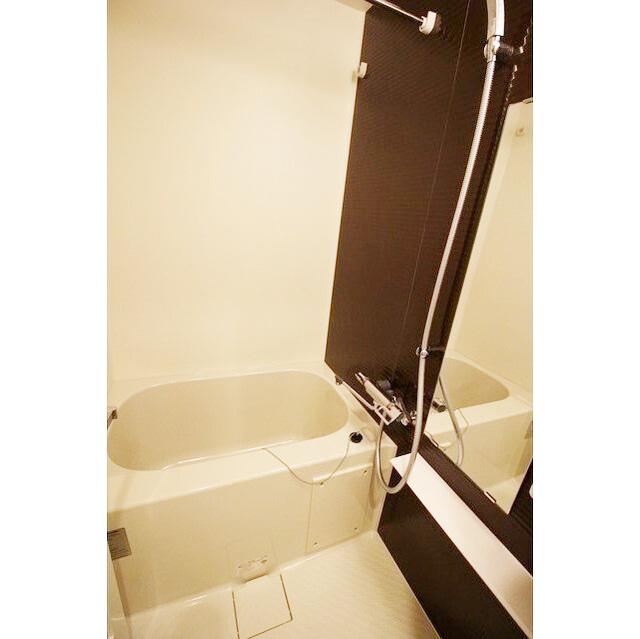 バス・シャワールーム　きれいな内装です