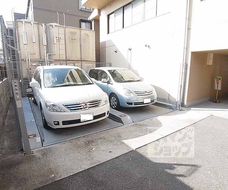 駐車場　立体駐車場