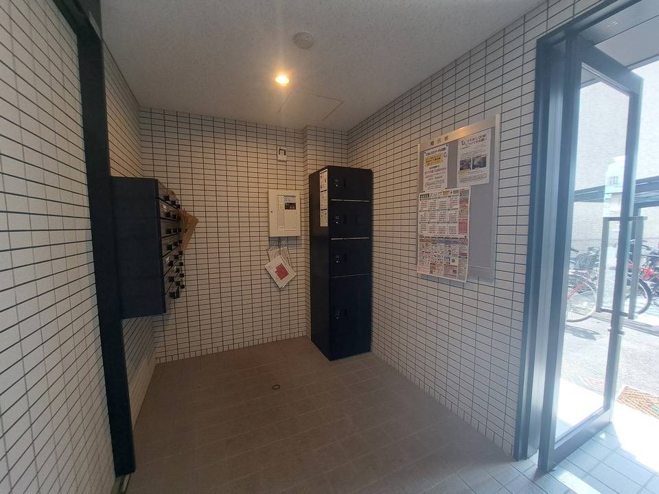 エントランス　宅配ボックス