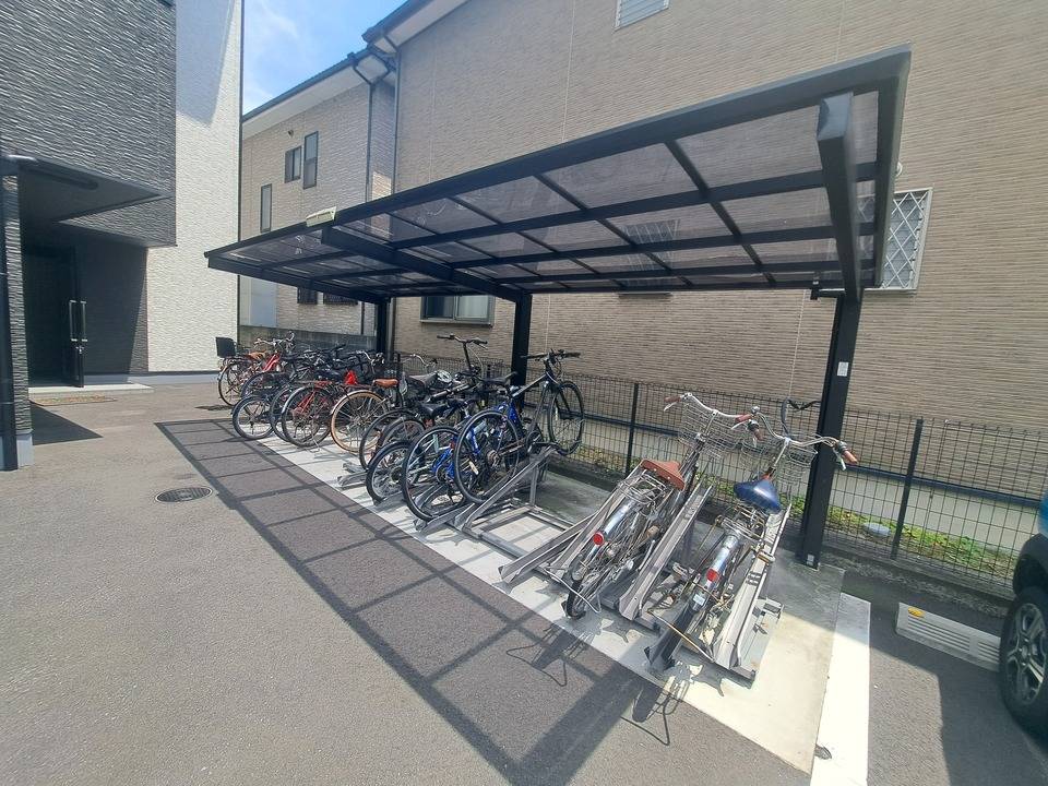 駐車場　駐輪場