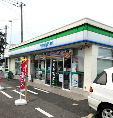 コンビニ　ファミリーマート 松戸岩瀬店（コンビニ）まで702m