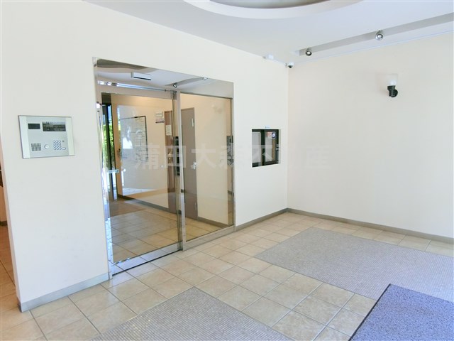 エントランス　TVモニター付オートロック宅配BOXメールBOX管理人室　エ