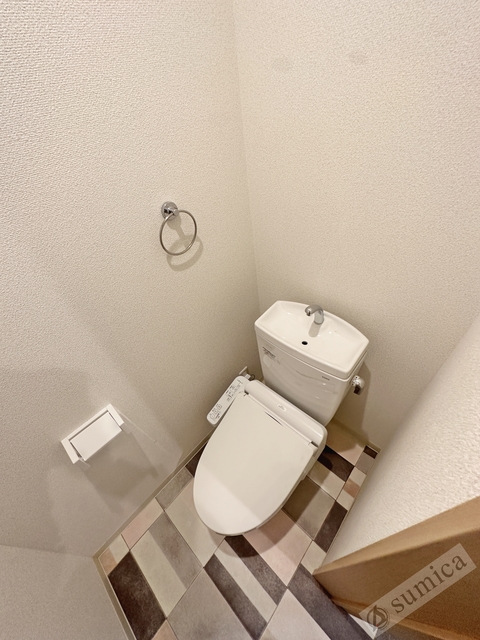 トイレ　温水洗浄暖房便座