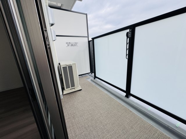 バルコニー　同タイプの写真です。