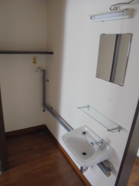 洗面設備　※写真は　別号室
