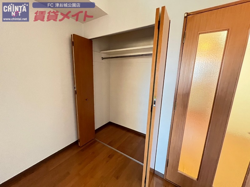 収納　同型参考写真