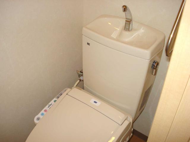 トイレ　シャワー付トイレ