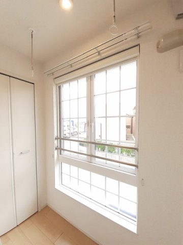 バルコニー　雨の日でも安心のサンルームです