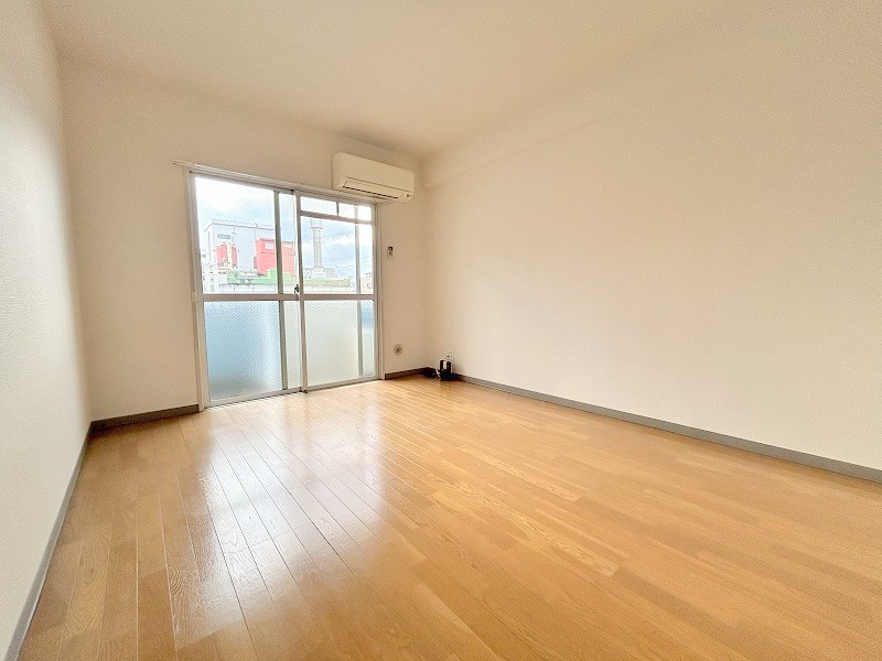 居室・リビング　NISHIMOTO BLDG.