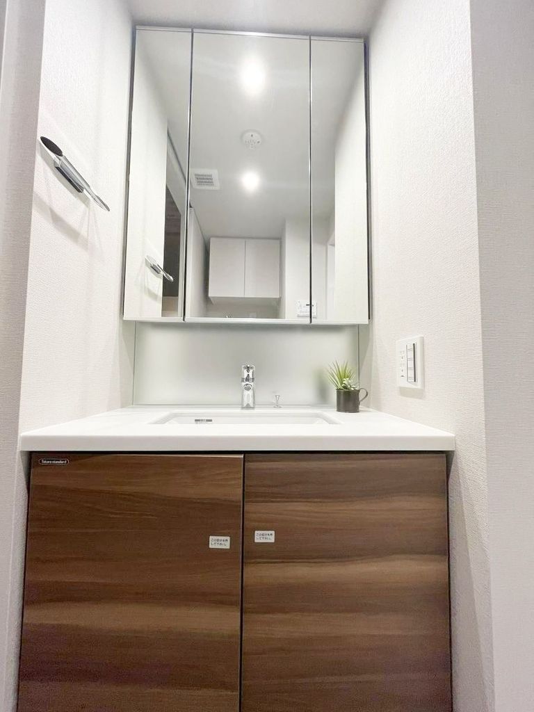 洗面設備　収納