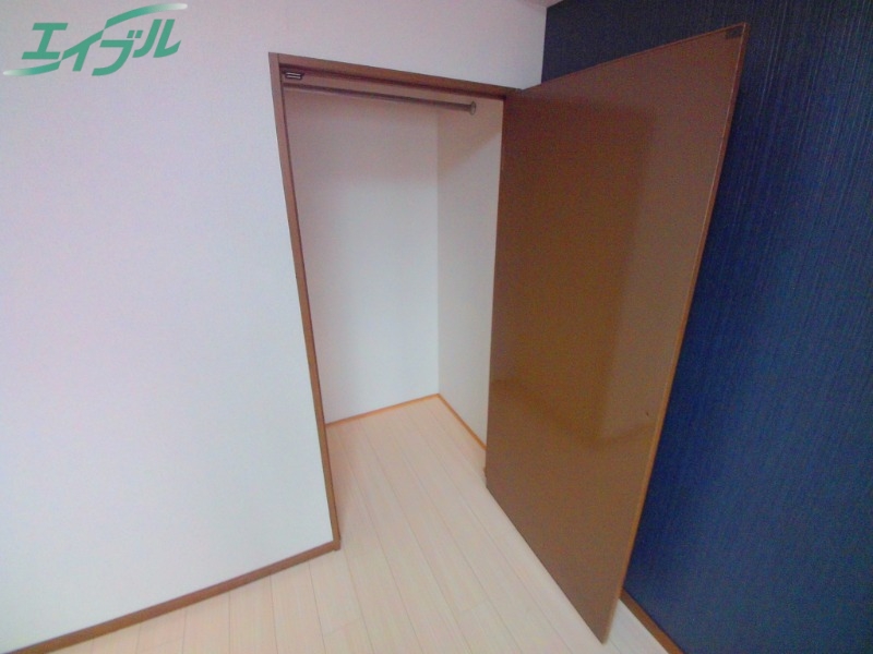 収納　同型参考写真