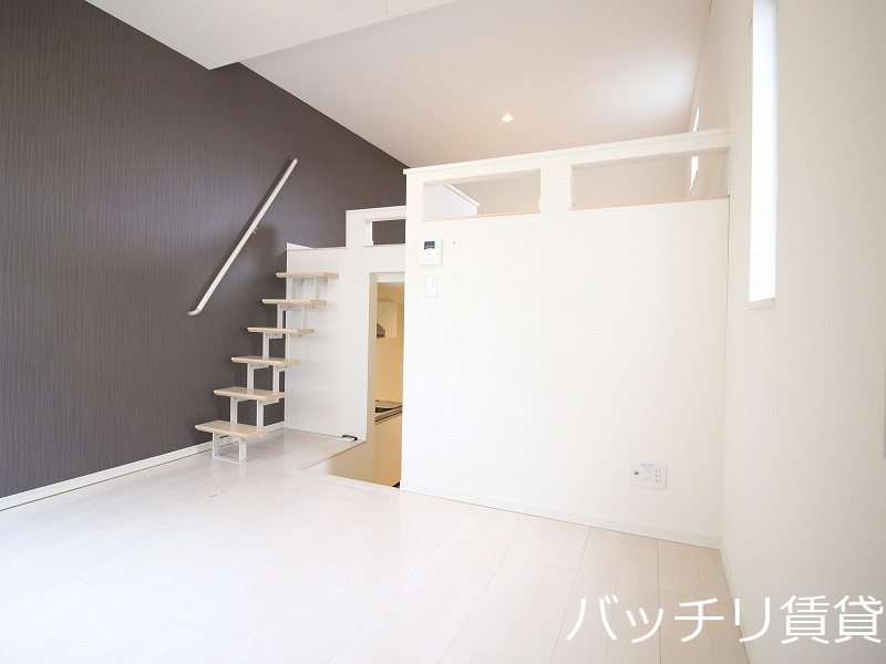 居室・リビング　画像は、同型タイプの為、現状を優先いたします。