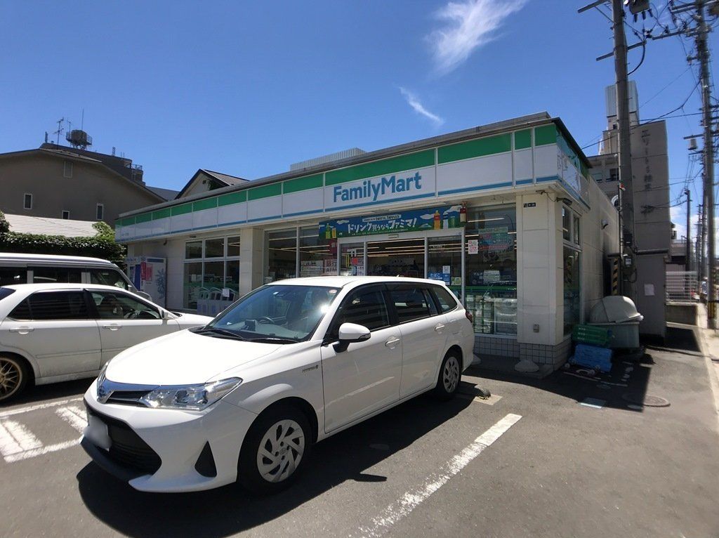 コンビニ　ファミリーマート柏木一丁目店（コンビニ）まで450m