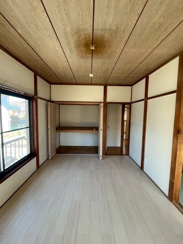居室・リビング　和室から洋室に変更しました。