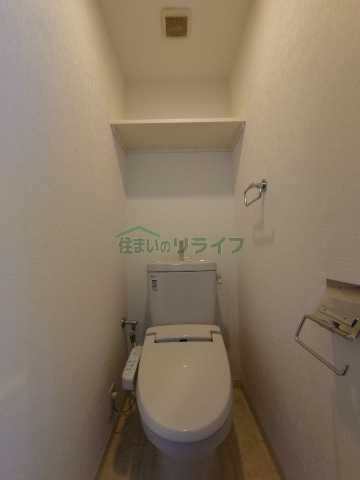 トイレ　別室参考写真になります。