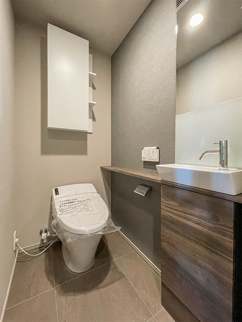 トイレ　※写真は同タイプ住戸です。