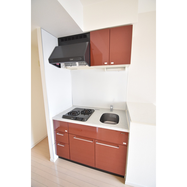 キッチン　コンパクトなキッチンで掃除もラクラク