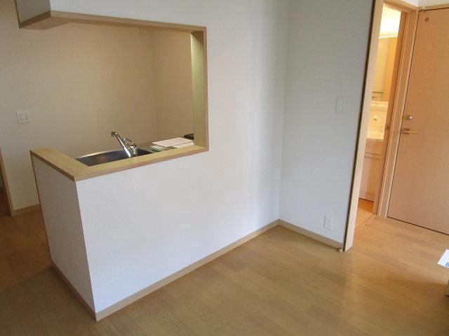 その他部屋・スペース　落ち着いて過ごせるお部屋なので、寝室にいかがでしょうか