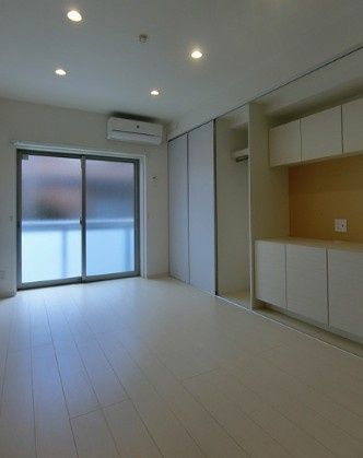 居室・リビング　☆明るい居間☆