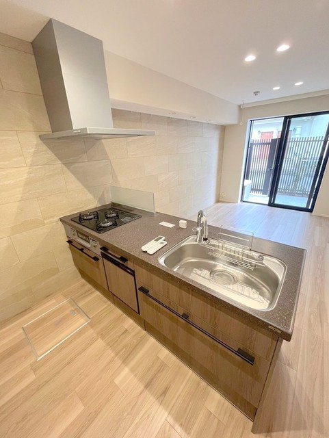 キッチン　食洗器付き★ガス3口グリル付きシステムキッチン★