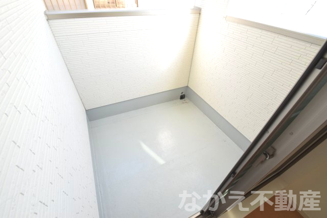 バルコニー　開放的で明るい空間を演出してくれるバルコニーです