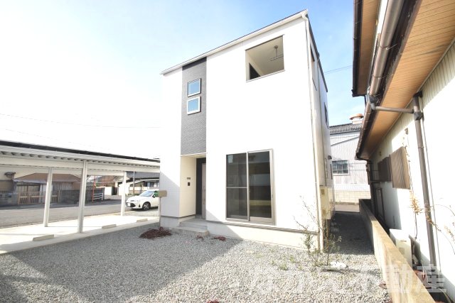 建物外観　落ち着いた雰囲気の外観です