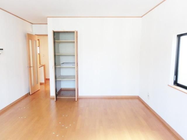 その他部屋・スペース　★11帖の広いリビングスペースです★