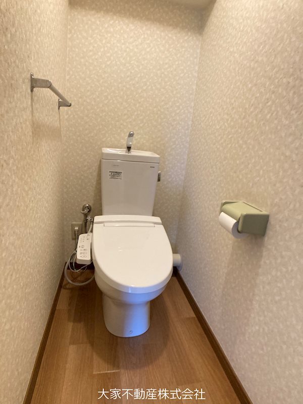 トイレ　※別部屋写真の為イメージ。