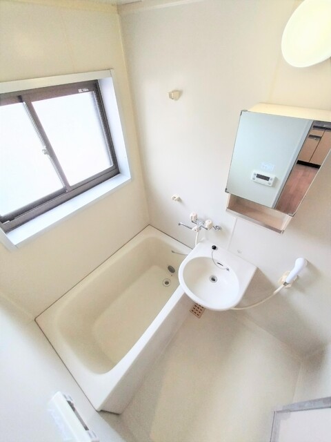 バス・シャワールーム　追い焚き可能