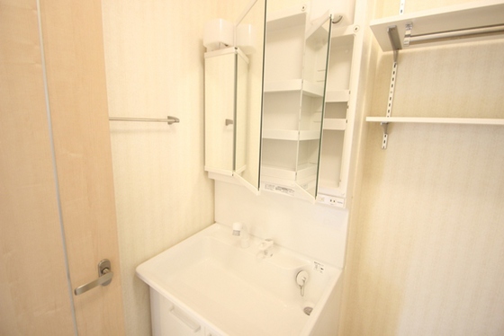 洗面設備　※別部屋の写真です