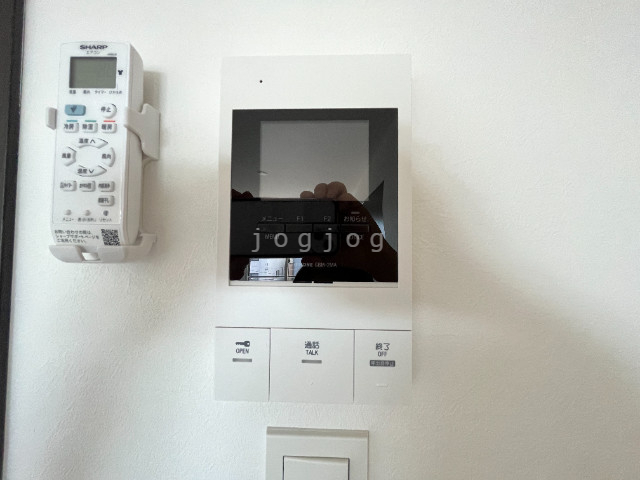 セキュリティ　モニター付きインターホン