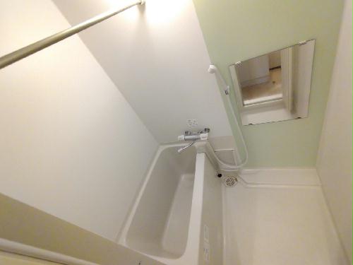 バス・シャワールーム　仕様・設備は現況と異なる場合があります。現況優先。