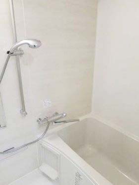 バス・シャワールーム　★浴室乾燥機付きバスルーム★